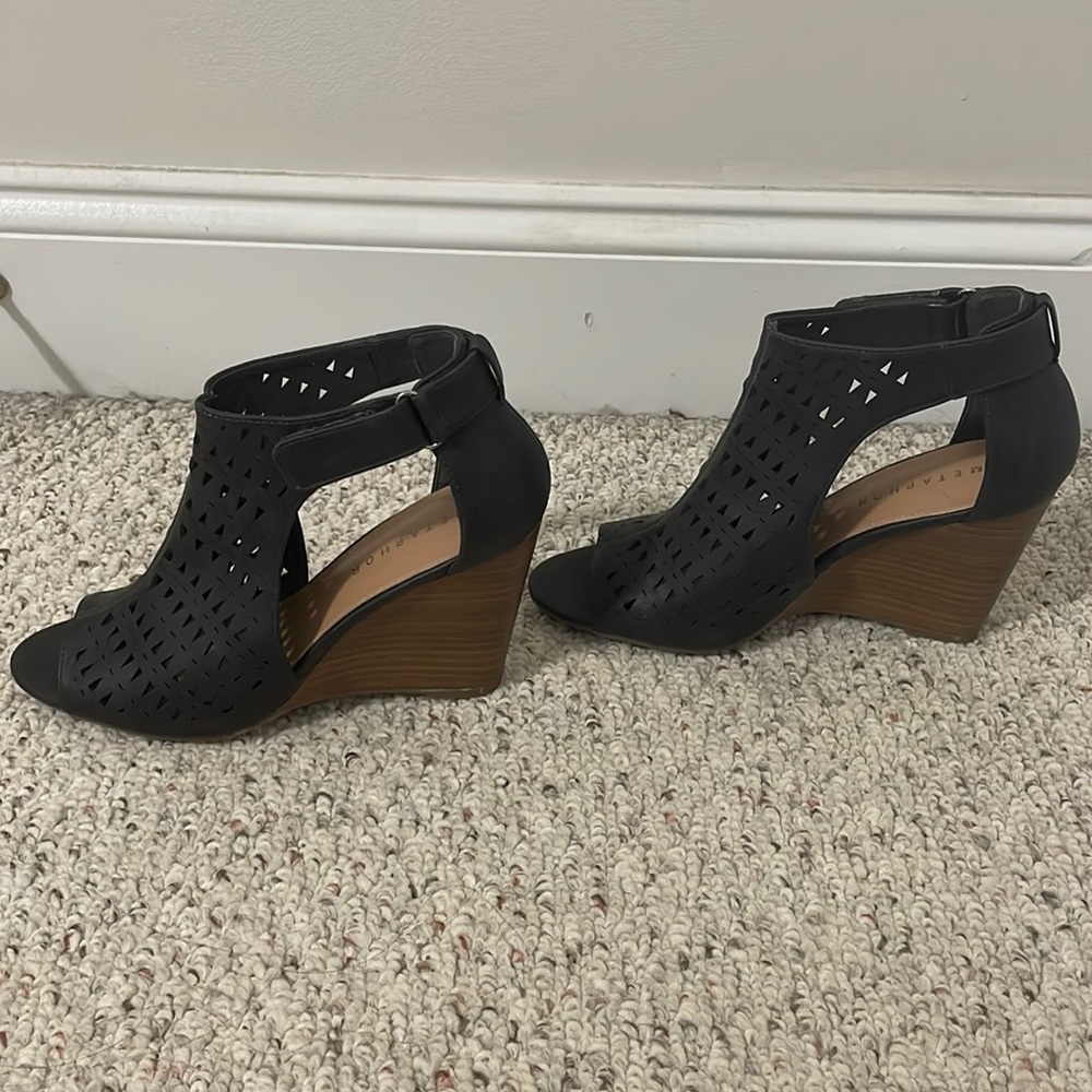 Grey Wedges